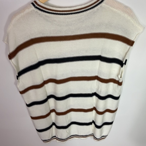 Sleeveless Striped Sweater - Picture 3 of 6